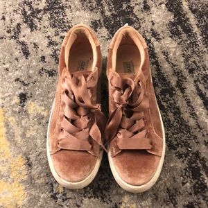 Steve Madden velvet sneakers